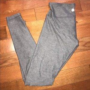 Size 8 lululemon winder under leggings
